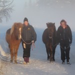 Karro och Ellinor längs slingan